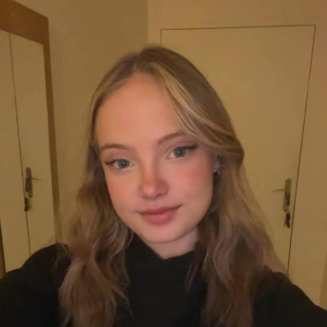 Babysitter in Cachan: Margaux