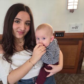 Babysitter in Nepean: Mira