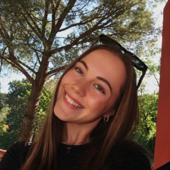 Babysitter in Prague: Mia