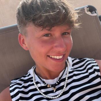 Babysitter in Eichenau: Selina