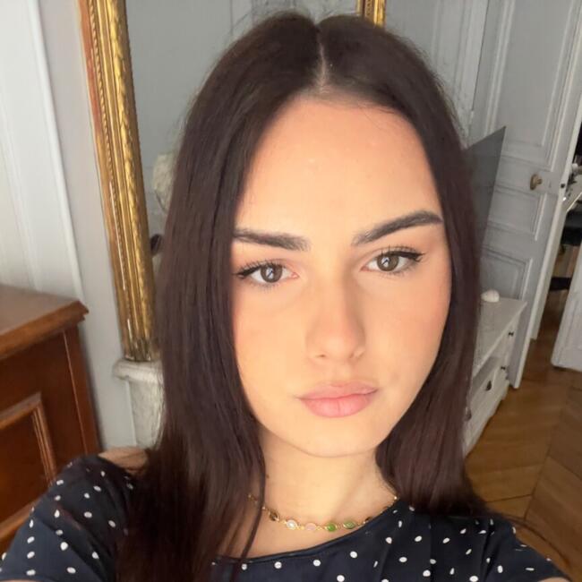 Babysitter in Paris: Fleur