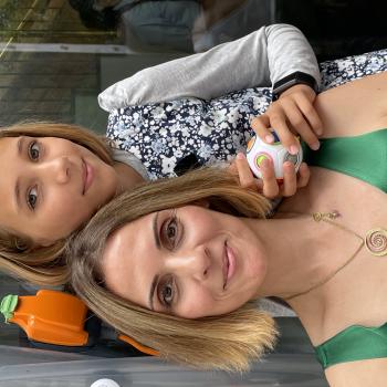 Babysitting job in London: babysitting job Roxani