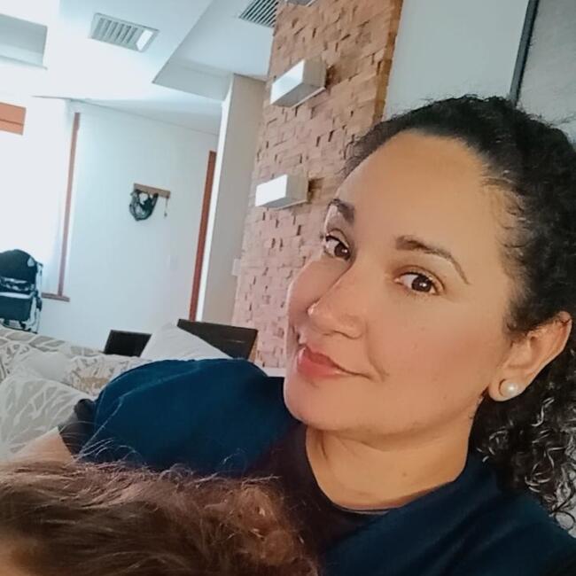 Babysitter in Porto Alegre: Cinthia