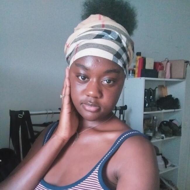 Babysitter in Tours: Hilary