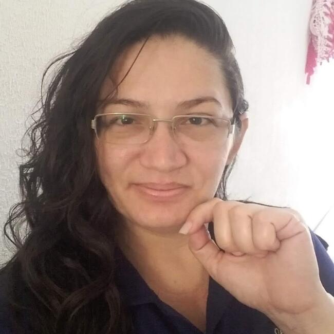 Babysitter in Fortaleza: Daniele Figueredo