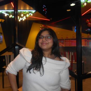 Babysitter in Feltham: Zoya