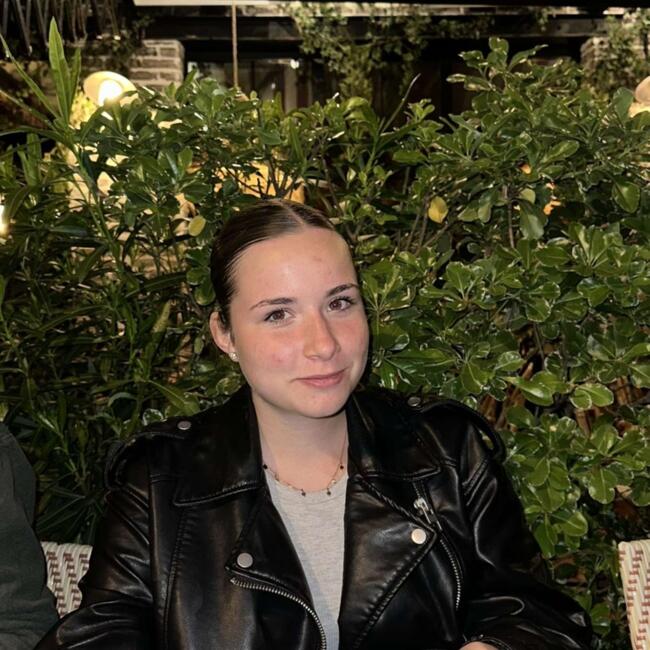Babysitter in Sainte-Pazanne: Anaelle