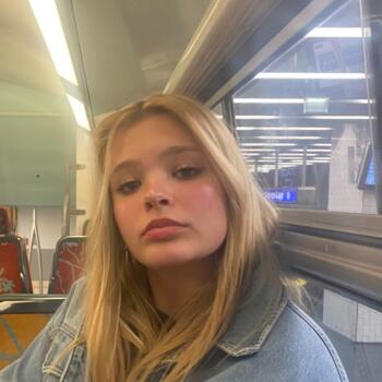 Babysitter στην περιοχή Chatou: Eva