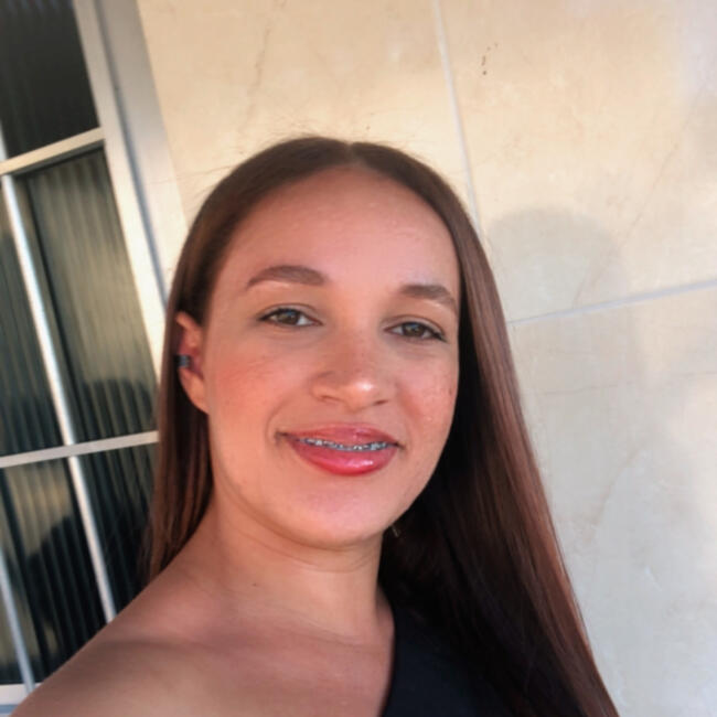Babá em Maceió: Beatriz