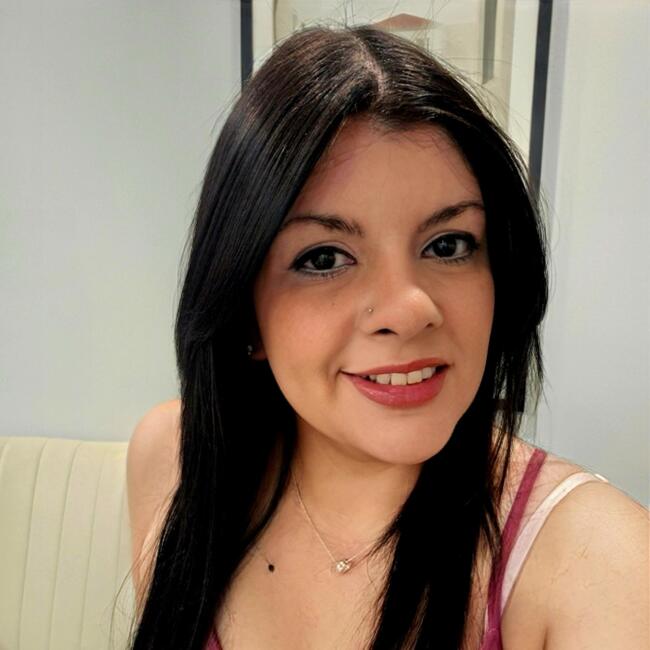 Babysitter in The Bronx: Denisse