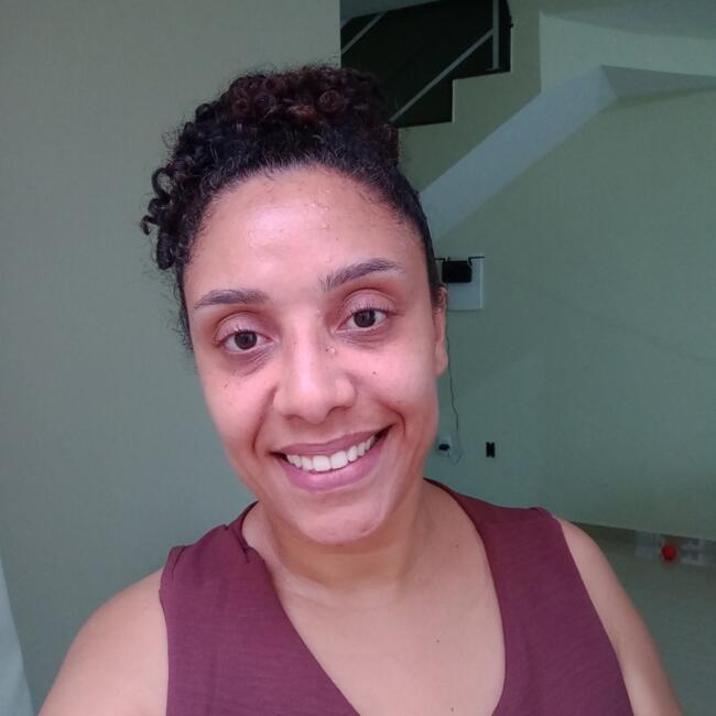 Emprego de babá em Rio das Ostras: Juliana