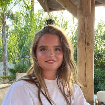 Babysitter in Tilburg: Lena