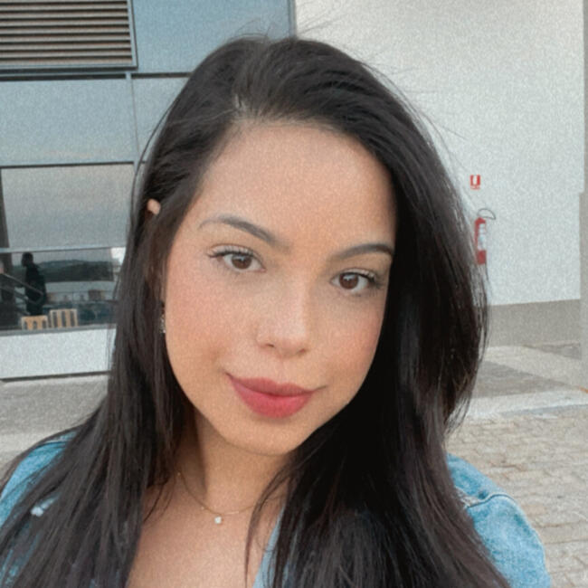 Babysitter in Brasília: Maria
