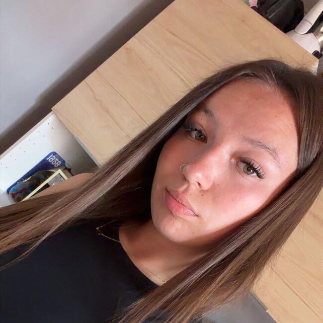 Babysitter in Charleroi: Demetra