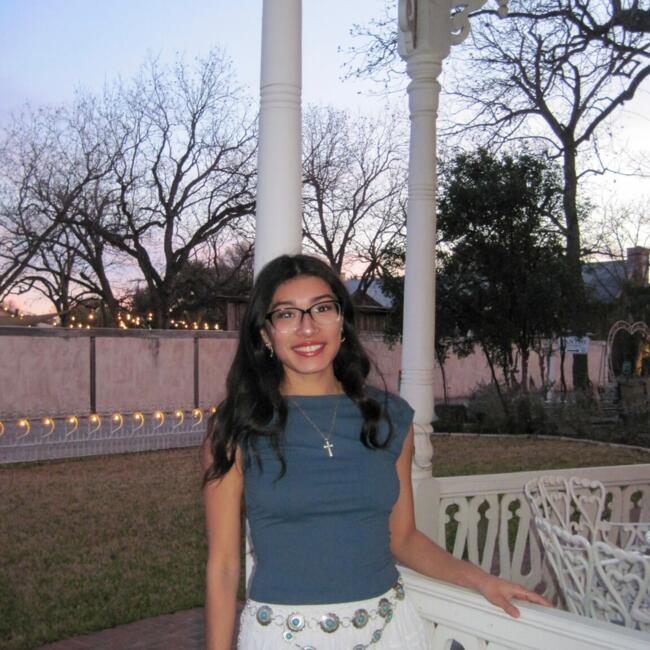 Babysitter in San Antonio: Itzel