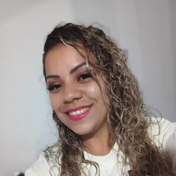 Babá em Carapicuíba: Mariane