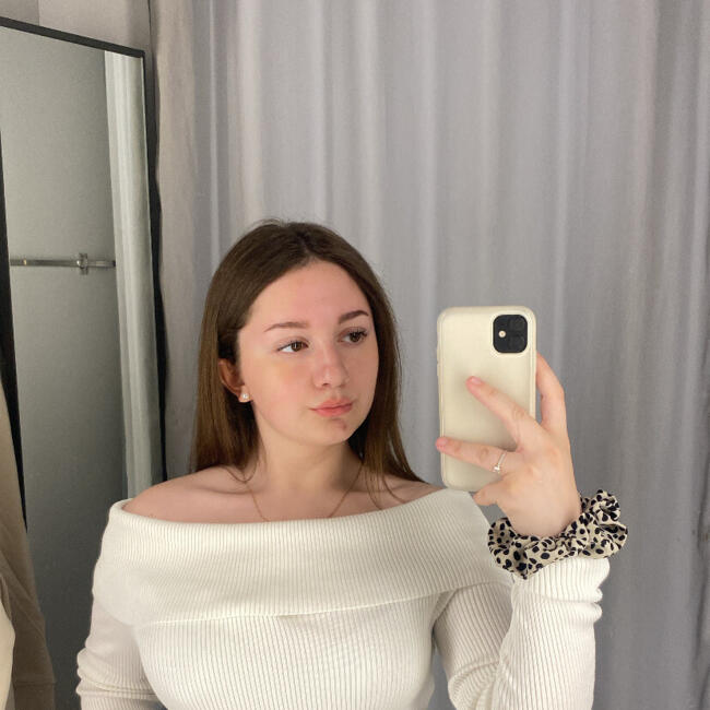 Babysitter in Coyhaique: Mai