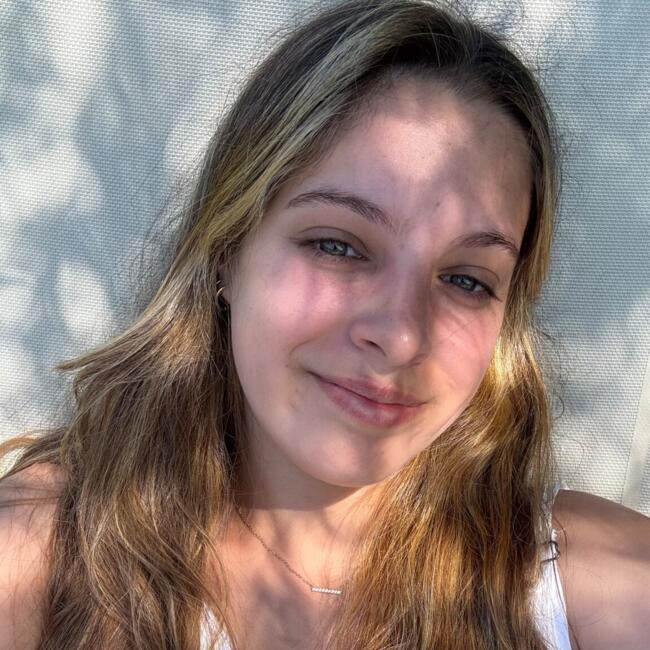 Babysitter in Montevideo: Valentina