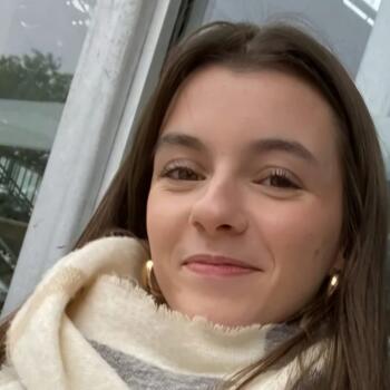 Babysitter in Angers: Elise