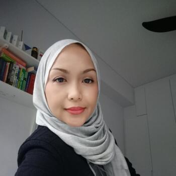 Babysitter in Singapore Island: Suriati