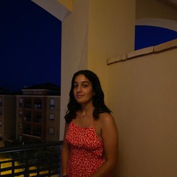 Babysitter in Lisbon: Catarina