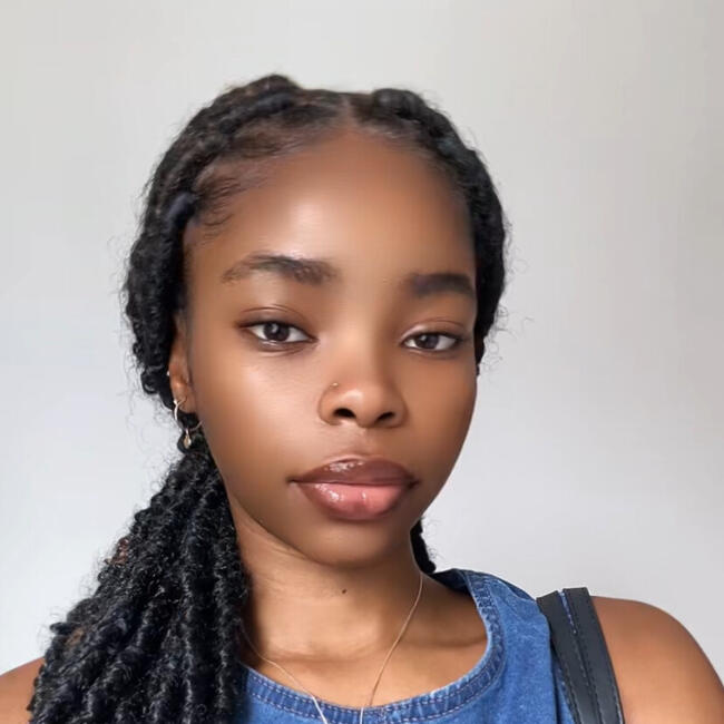 Babysitter em Cascais: Carmila