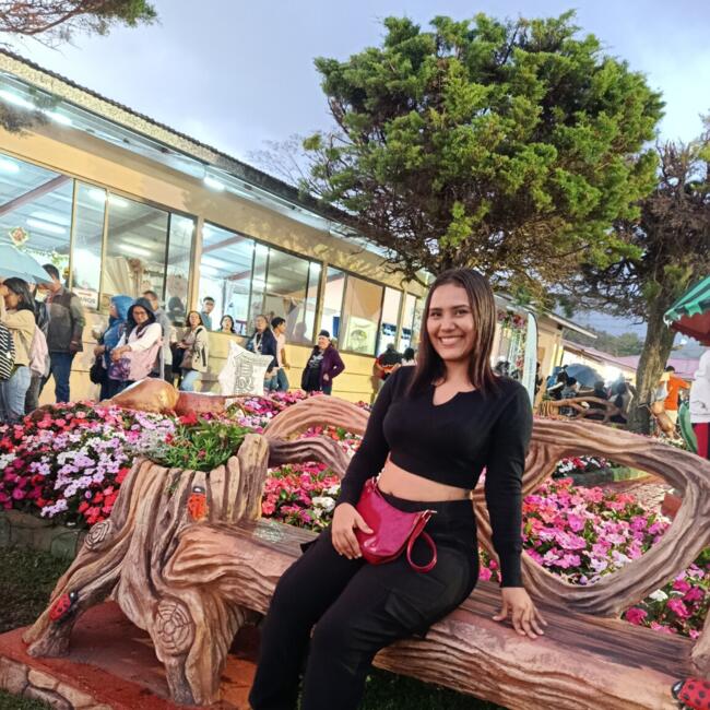 Babysitter in David: Narubis