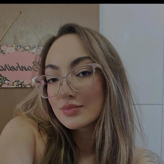 Babysitter in Piraquara: Larissa