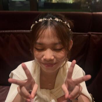 Babysitter in Singapore Island: Clara