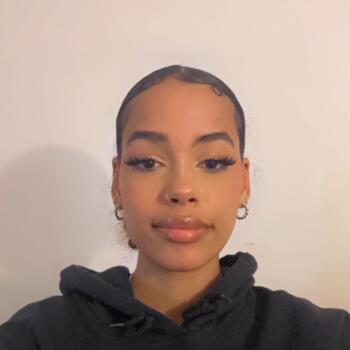 Babysitter in Enfield: Bianca