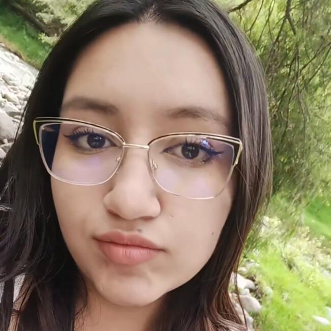 Babysitter in Cuenca: Lorena