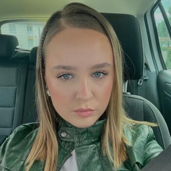 Babysitter in Troyes: Faustine