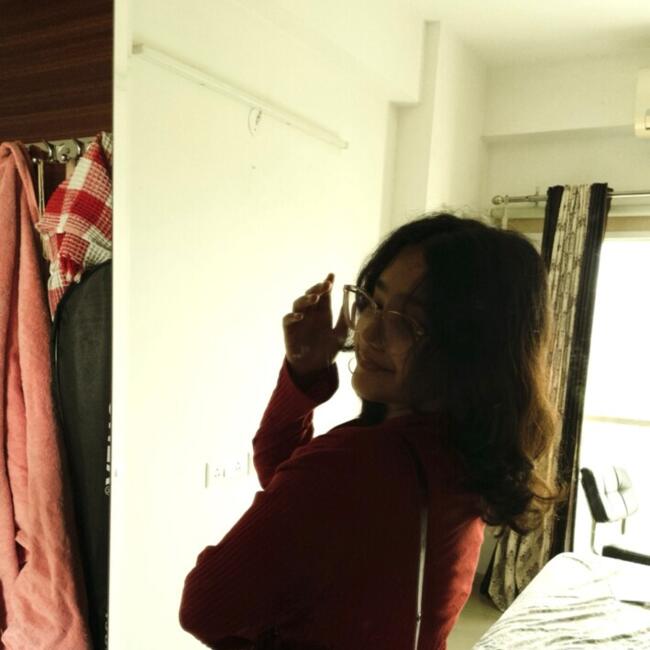 नोएडा में बेबीसिटर: Kashwini