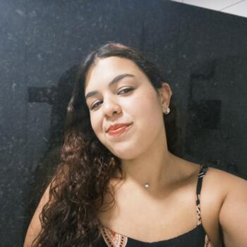 Babysitter in Olinda: Gisely