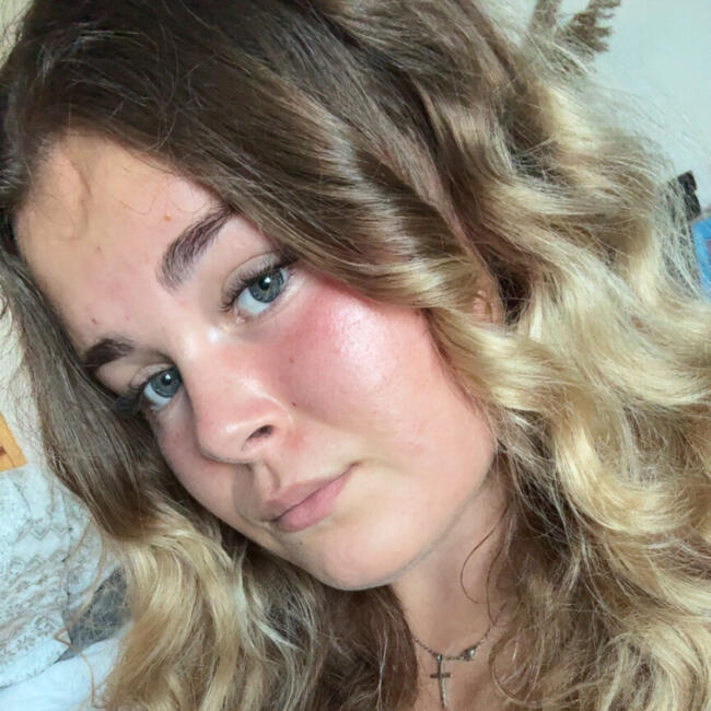 Babysitter in Saint-Didier-en-Velay: Jade