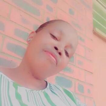 Babysitting job in Mandeni: babysitting job Ngenzeni