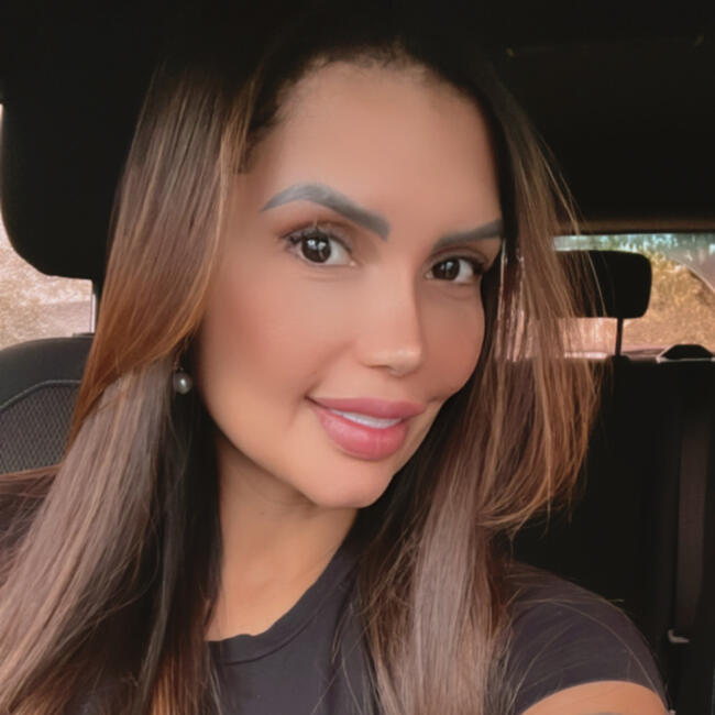 Emprego de babá em Cotia: Paula