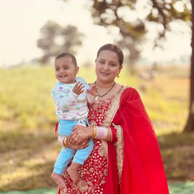 नई दिल्ली में बेबीसिटर: Ravisha