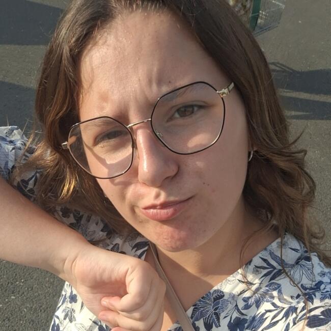 Babysitter in Cadaujac: Iliana