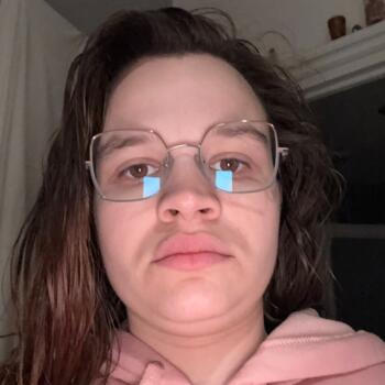 Job de garde d'enfants à Chalon-sur-Saône: job de garde d'enfants Laura