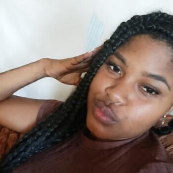 Babysitter in Panama City: Esther