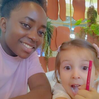 Babysitter in Dubai: Janet