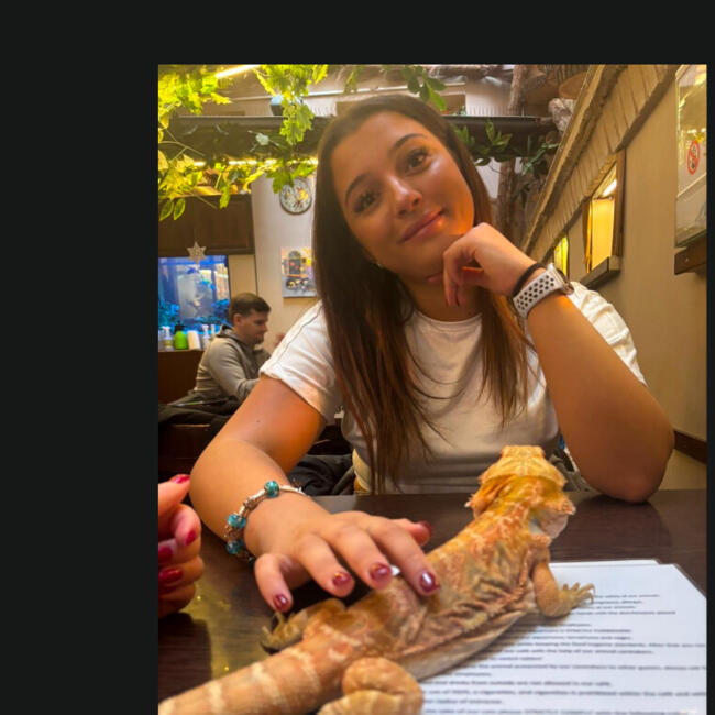 Babysitter in Romford: Tia