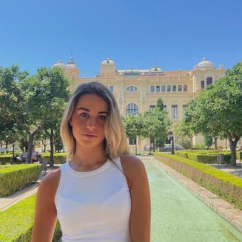 Babysitter in Zubia (Andalucía): Lucia