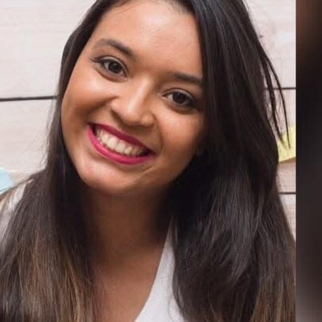 Babysitter in São Paulo: Jamine