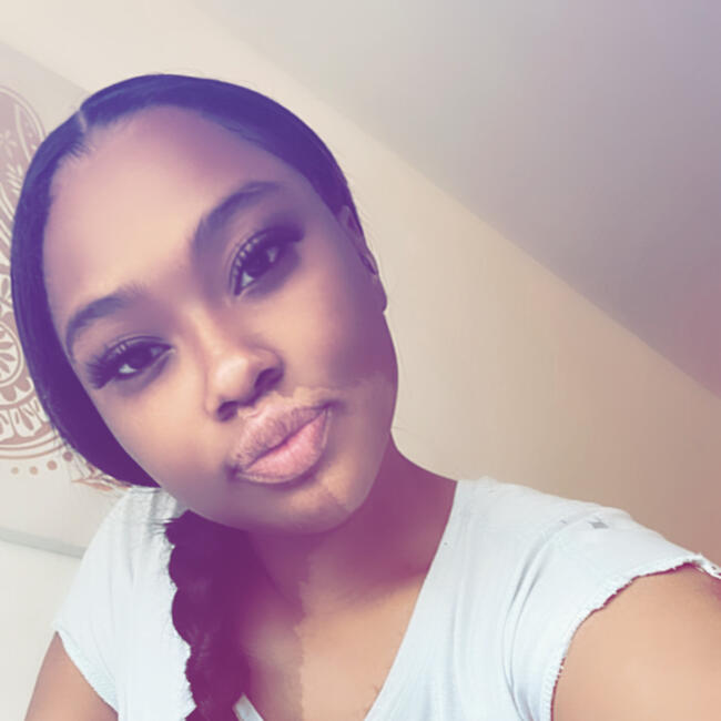 Babysitter in Bolingbrook: Siniyah