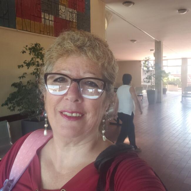 Babysitter in Salinas: Milva