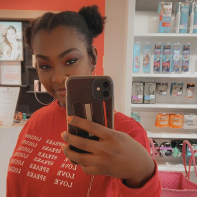 Babysitter in Molenbeek-Saint-Jean: Leslie