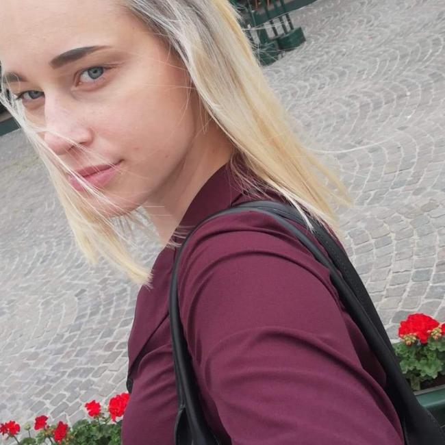 Babysitter in Bruges: Emmely