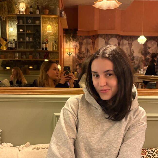 Babysitter in Lille: Emma